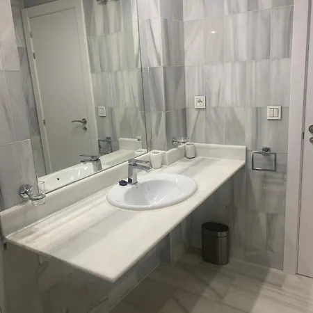 Newly Refurbished Townhouse Naranjos, Puerto Banus Marbella